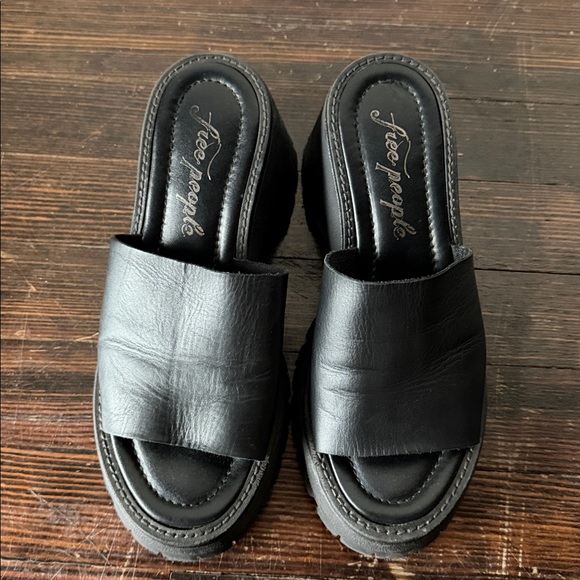 FREE PEOPLE Chunky Black Winona Platform Wedge Sandal Heel Lug Size 38 - Picture 2 of 5